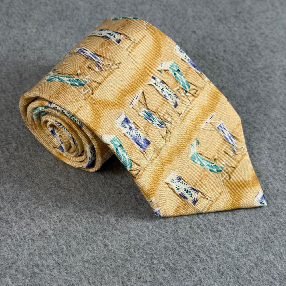 Vintage Tommy Bahama Mens Silk Necktie Tan Beach Chair Tropical Print 56x4"